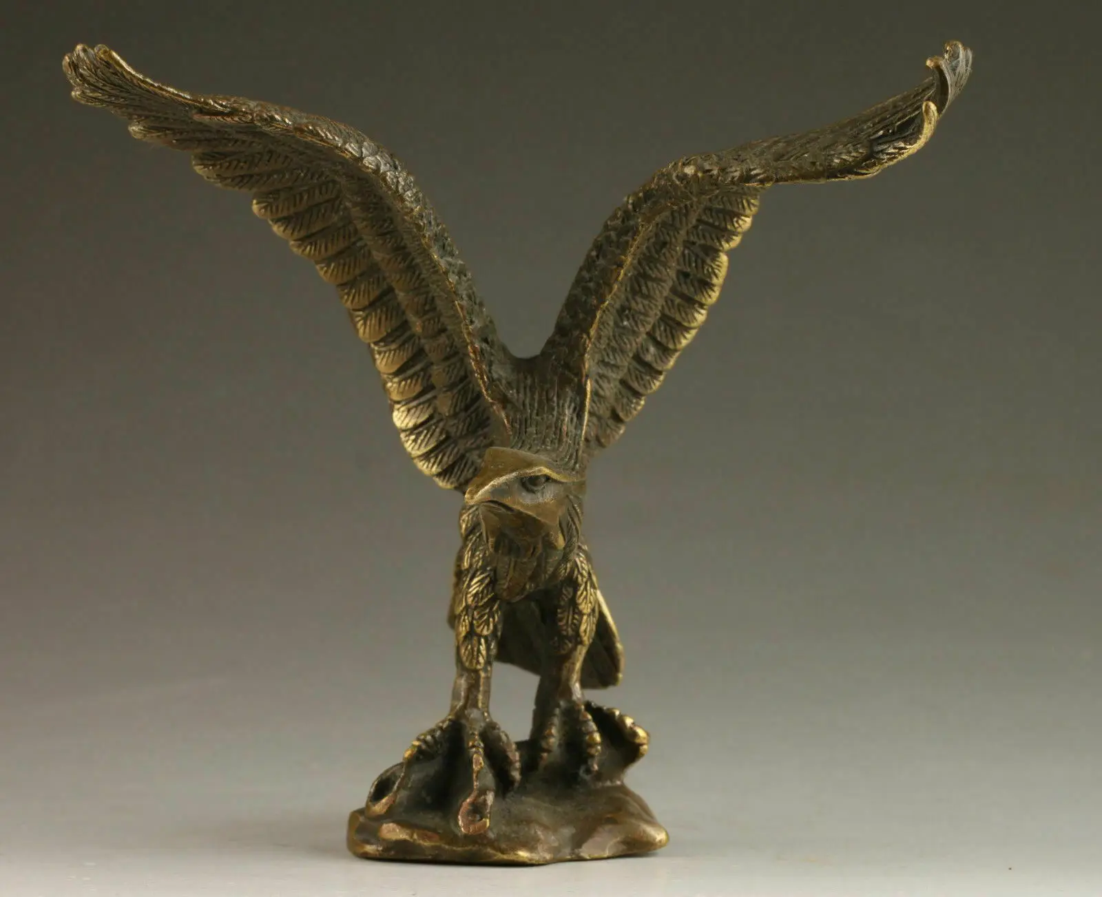 Collectable Handmade Old Carving Vivid Bronze Statue Eagle figurine