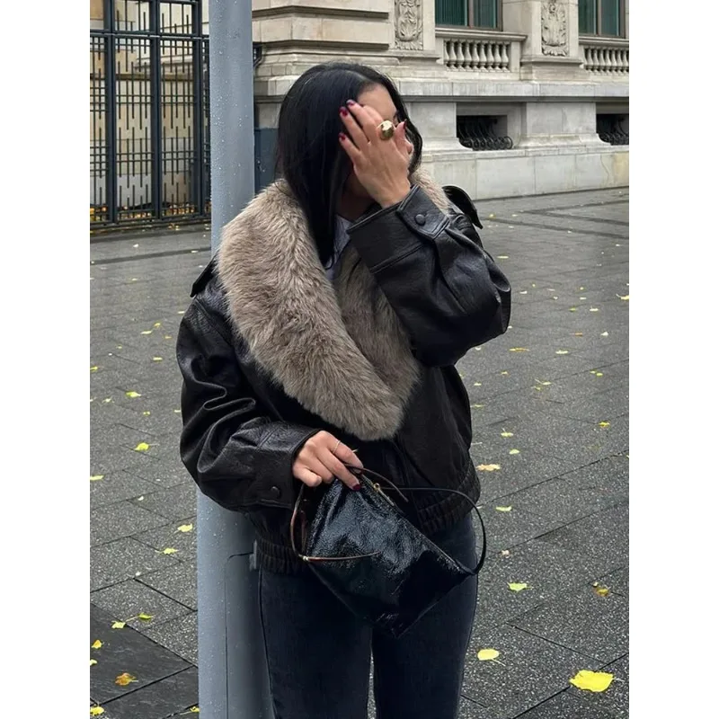 เสื้อแจ็คเก็ตหนังผู้หญิง ปกขนเฟอร์เทียมสีน้ำตาล ดีไซน์โอเวอร์ไซส์ แขนยาว แฟชั่นหรูหรา สไตล์บอมเบอร์  ใส่ได้หลากหลายโอกาส