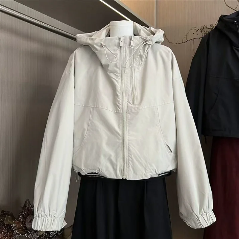 

Женская куртка с капюшоном и карманом на молнии, новинка 2025 года, универсальная свободная однотонная куртка, топ