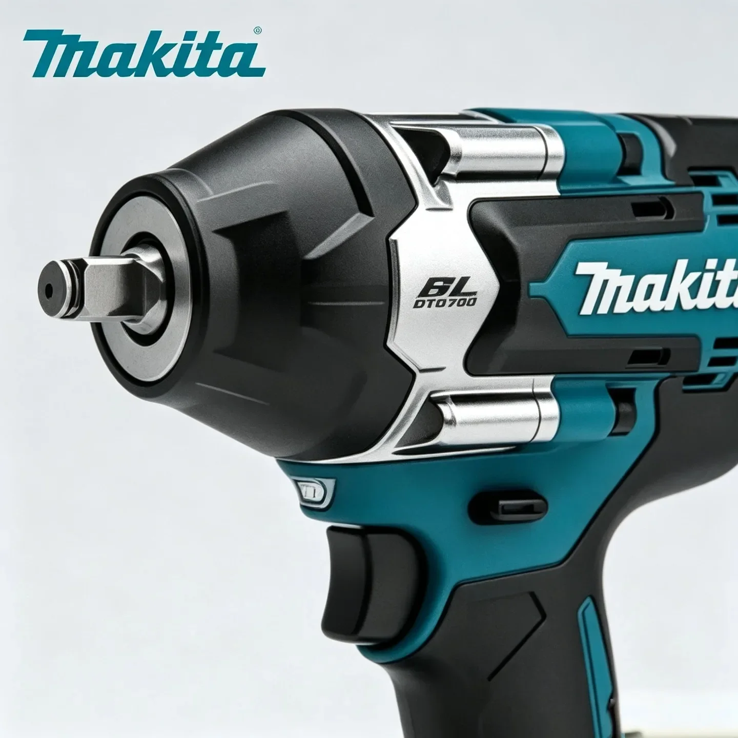 Clé à chocs portative robuste Makita DTW700 18V sans fil, moteur sans balais, couple de pointe de 1000 Nm, mécanisme de sécurité d'arrêt automatique, vitesse variable pour l'entretien d'équipements et le travail sur les boulons.