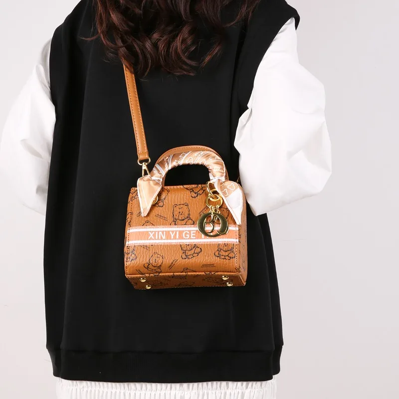 

Durable Genuine Leather Women's Messenger Bag Crossbody Bag Shoulder Bag Classic Elegant Handbags Luxury Brand