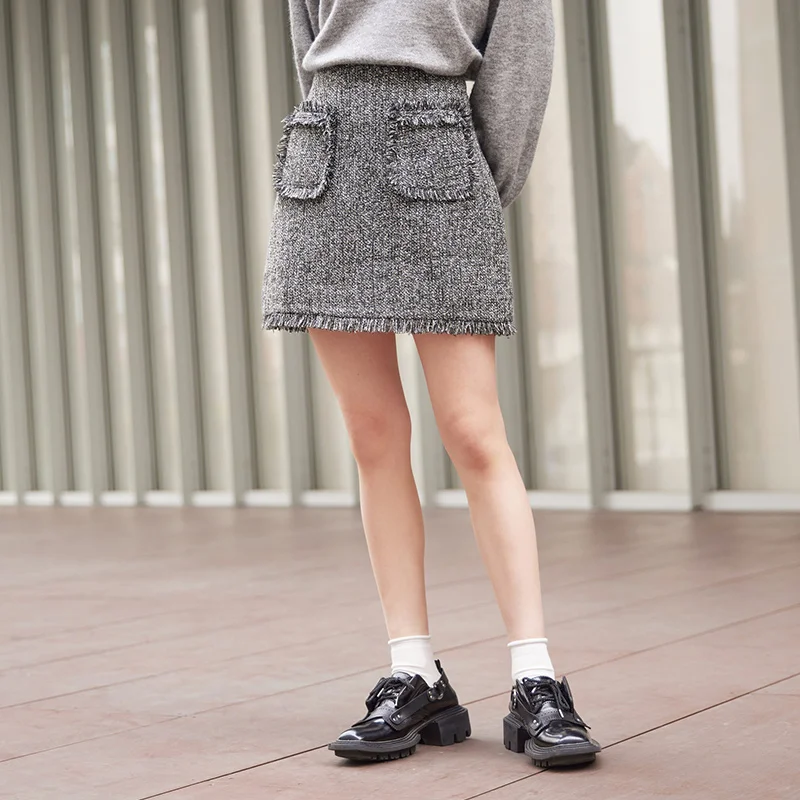 Semir Skirt Women Raw Edge Skirt Retro 2023 Winter New Temperament Texture A-Line Skirt