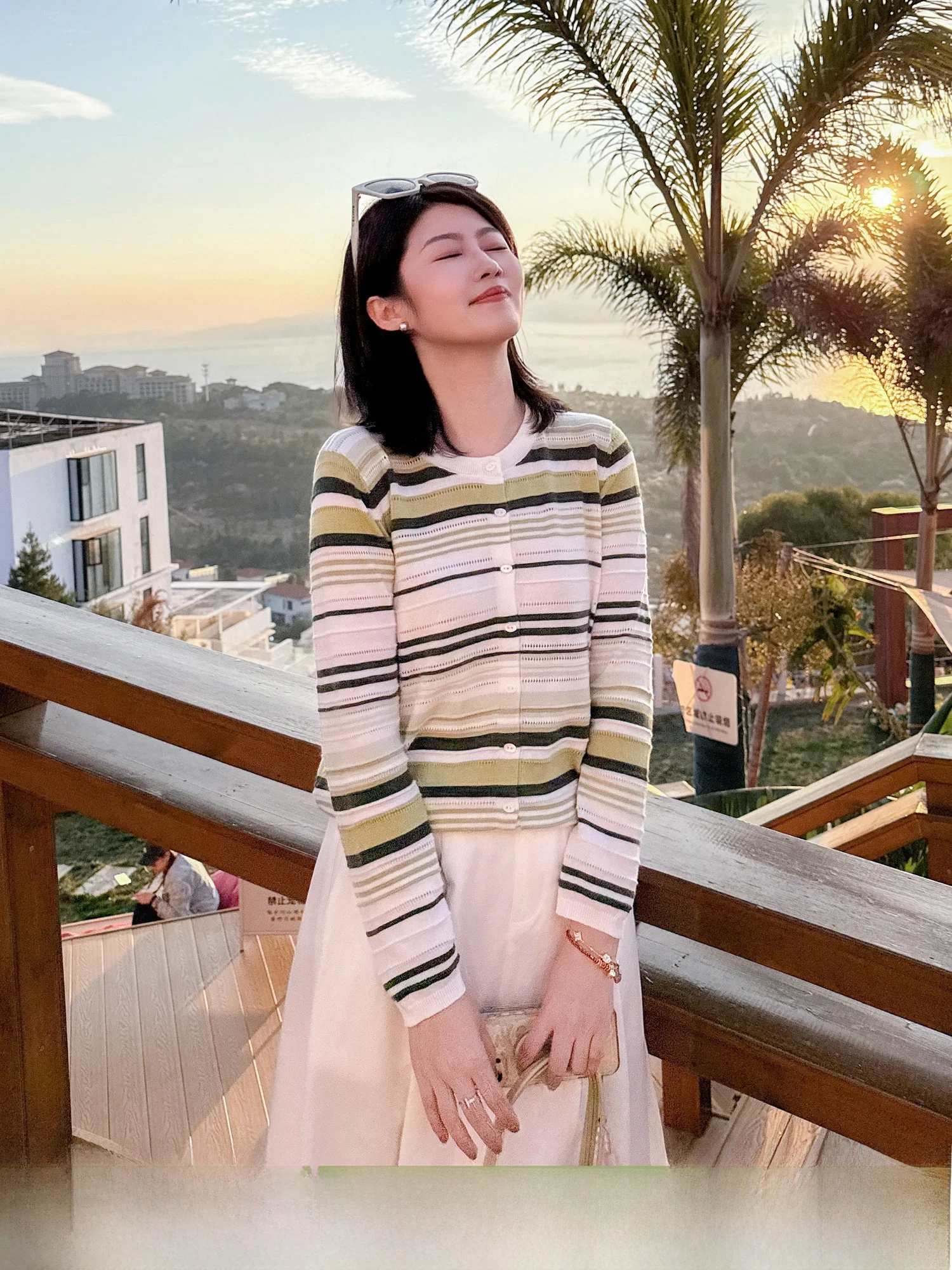 

Zillal Classic Retro Lemon Soft Candy Striped Long Sve Knitted Open Cardigan Women's Loose Fit Polyester Fiber round Ne