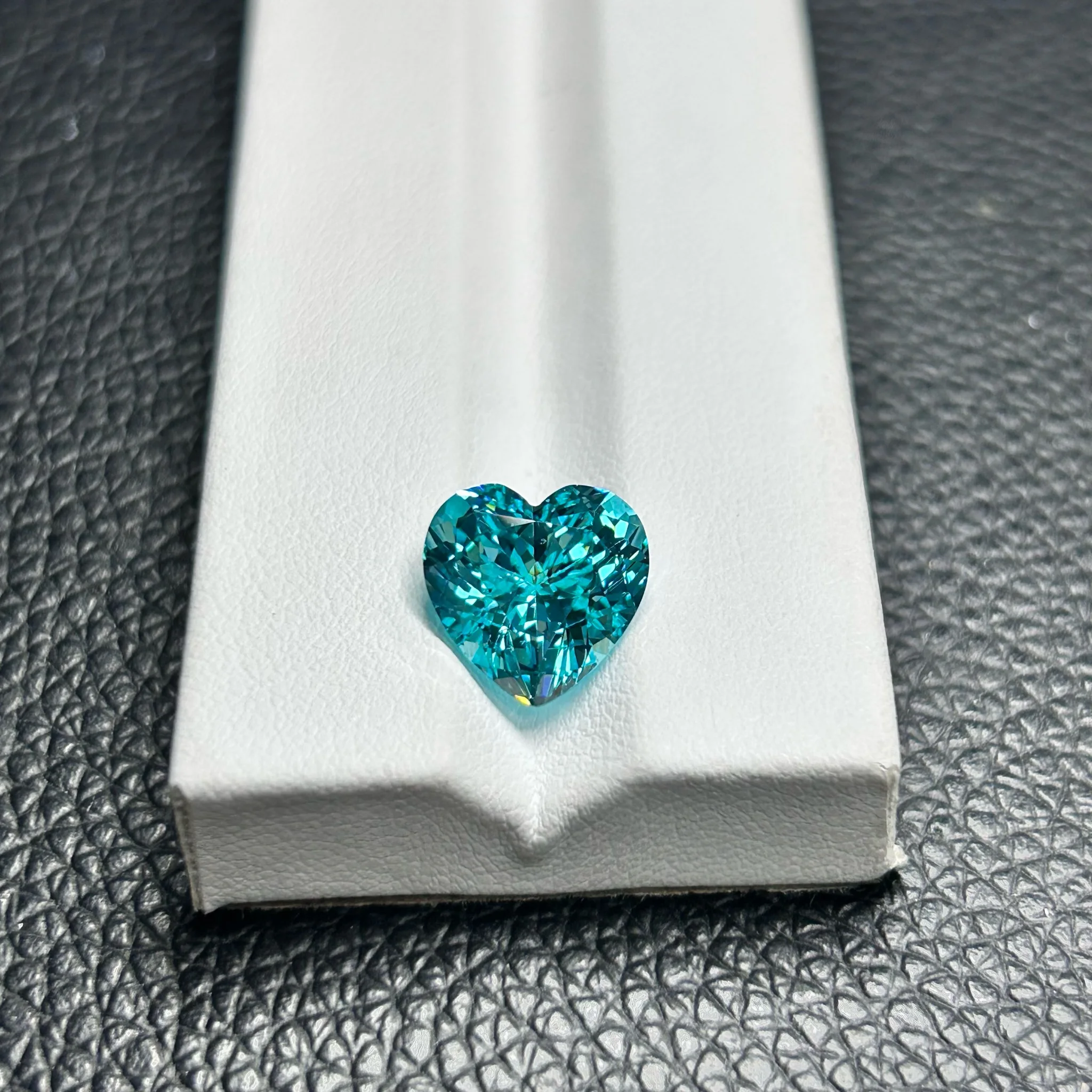 Lab Grown Heart Cut Blue Paraiba Stone 7x7mm Size Gemtones For Ring DIY Making