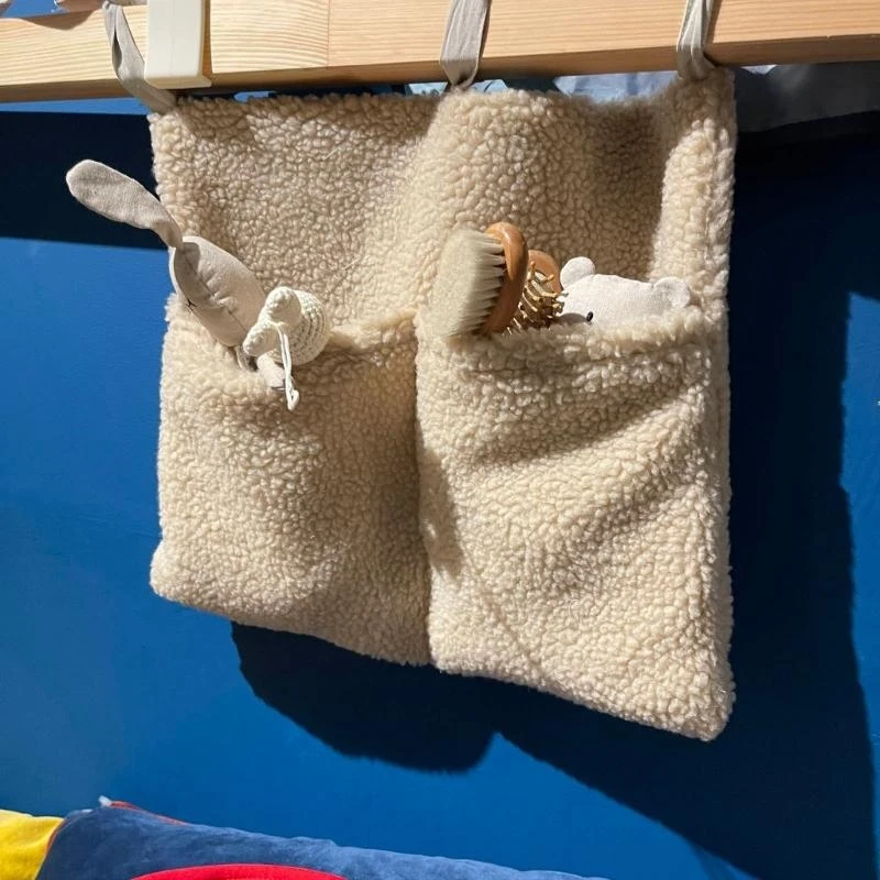 Praktische bed opbergtas Eenvoudig installeren Hangtas met dubbele zakken voor babybed -naaste praktische hangtas