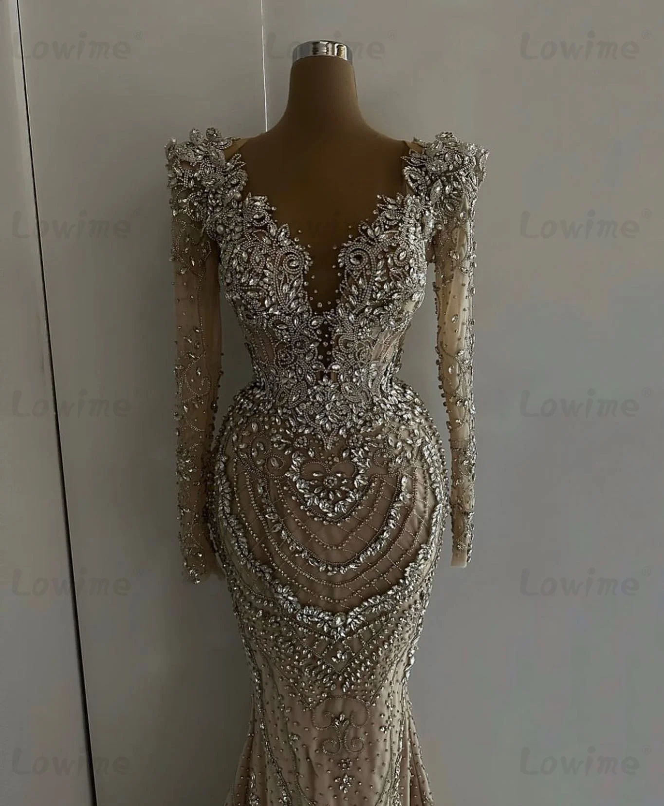 

Luxury Champagne Long SLeeve Evening Dress Dubai Arabic Sparkly Beaded Crystals Wedding Party Gowns Customized Celebrity Dresses