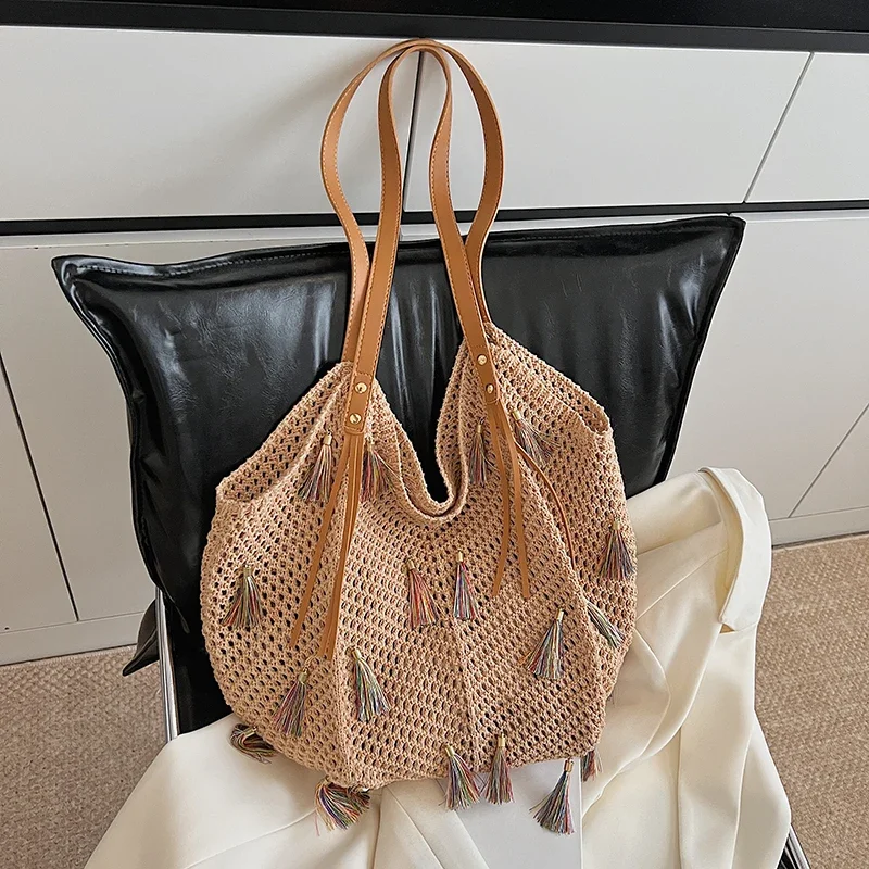 

Тканые полые сумки на плечо, украшения с кисточками, женские сумки, распродажа, новинка лета 2025, однотонные модные женские сумки