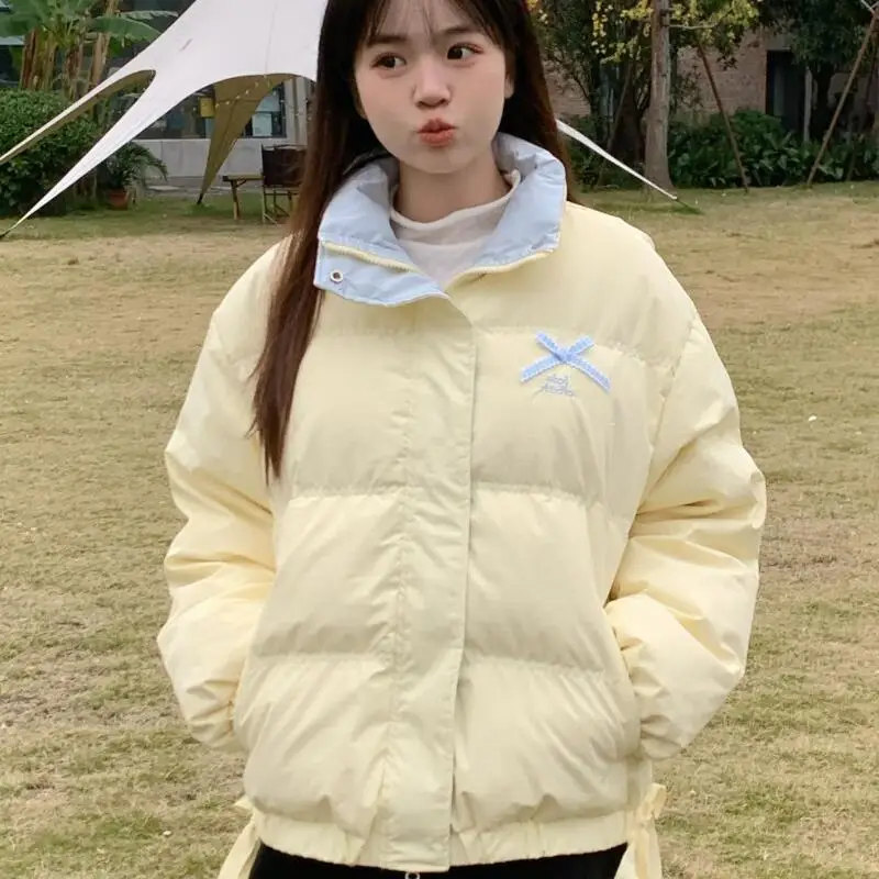 سترة الفتيات المبطنة بالقطن المرأة الخبز القطن كلية نمط اللون حجب رشاقته الدافئة الشتاء طالب القطن سترة منتفخة