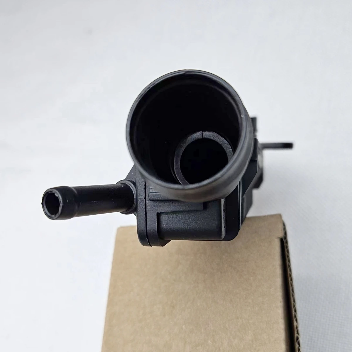 compensación del tubo del tubo de calefacción de la entrada del motor de las piezas de automóvil 036121188B 03C121188 para el coche