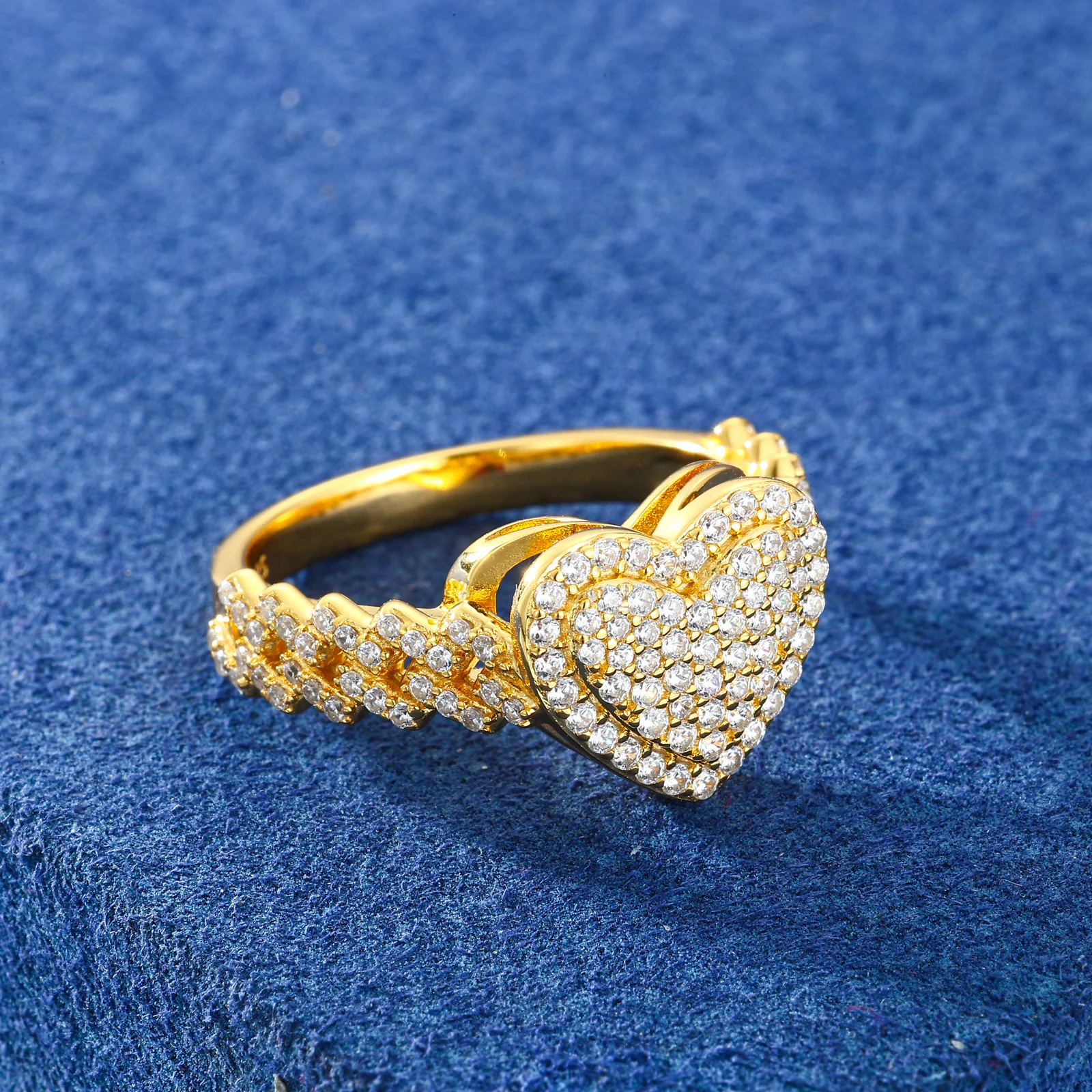 خاتم كوبي من الموسانيت المصنوع - مراجعة Moissanite Ring وسعره
