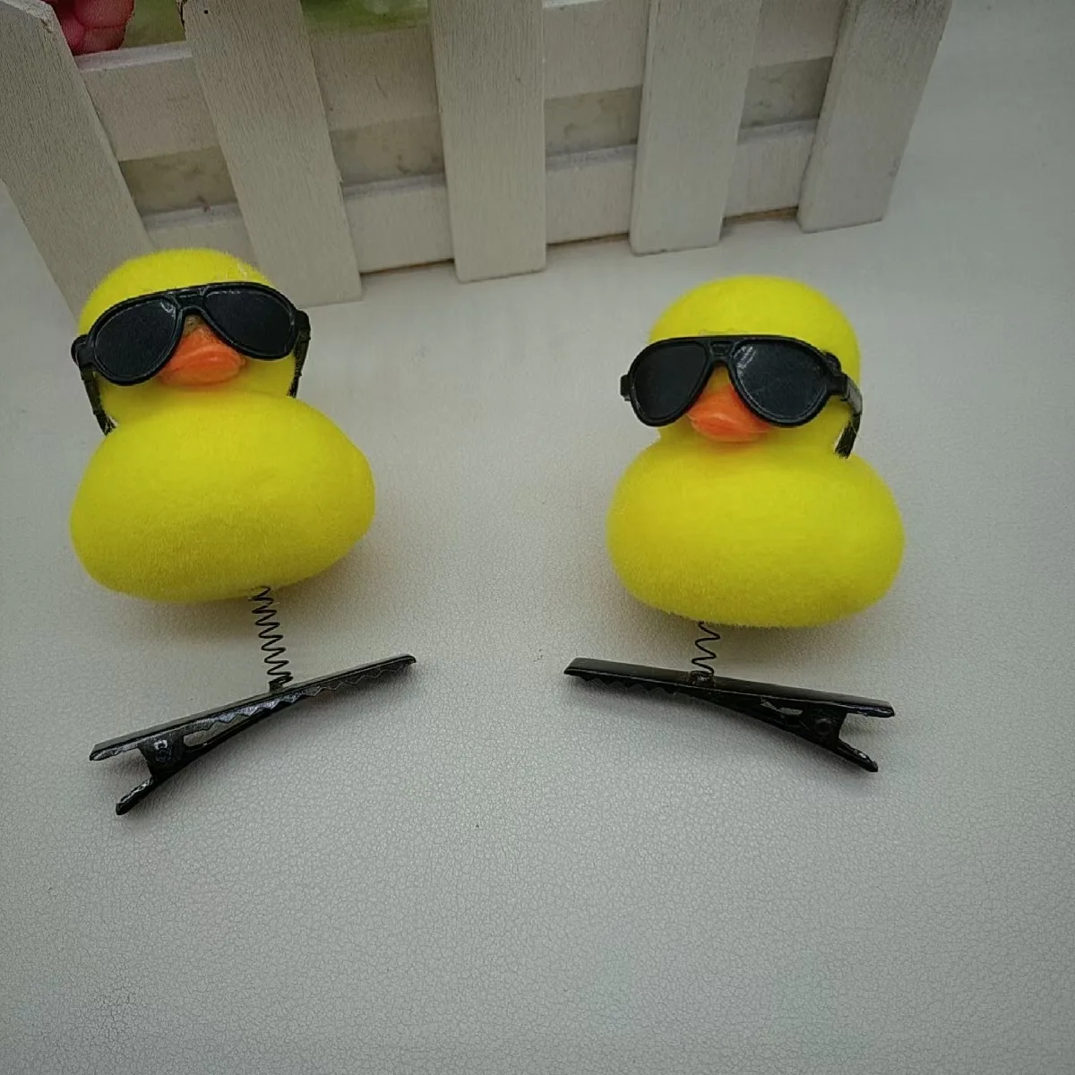 Refreshing World Duck Sunglasses Hair Clip Personality Design Cute and Adorable Hair Claw Clips Girl Hair Accessories for Women