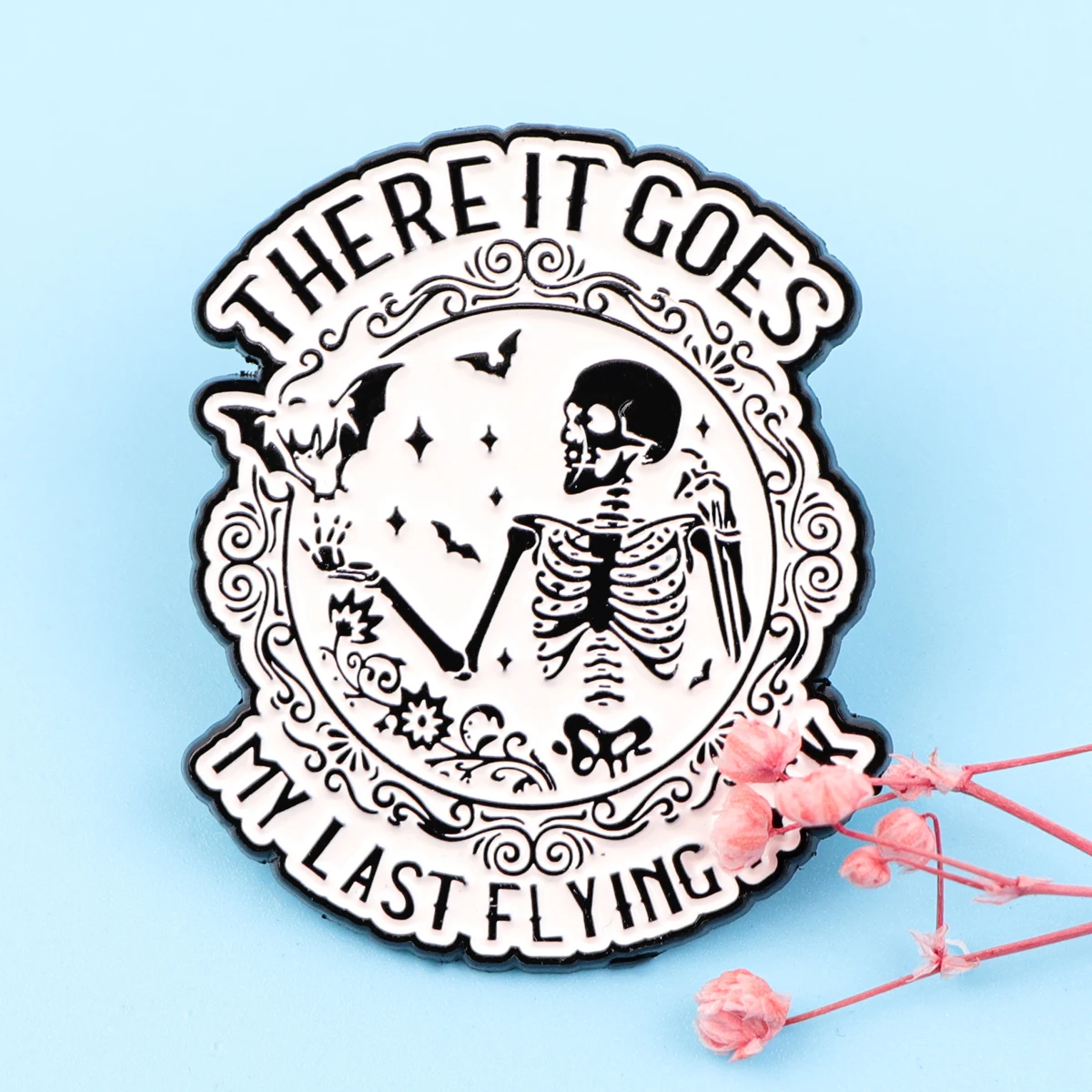 Skeleton Bat Enamel Pin Halloween Brooch Pines Lapel Pins Badge on Backpack Clothing Accessories Punk Jewelry Holiday Gifts