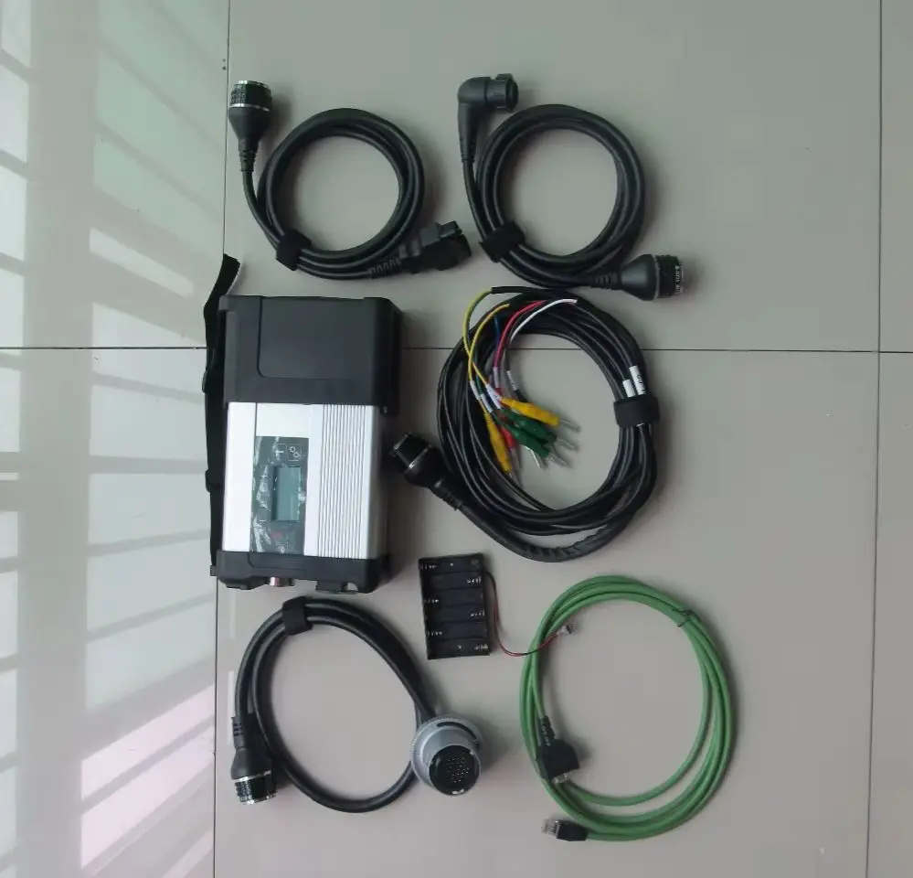أداة تشخيص MB Star C5 SD Conenct 5 الجديدة بدون معدد لاسلكي للبرمجيات مع مجموعة كاملة من الكابلات