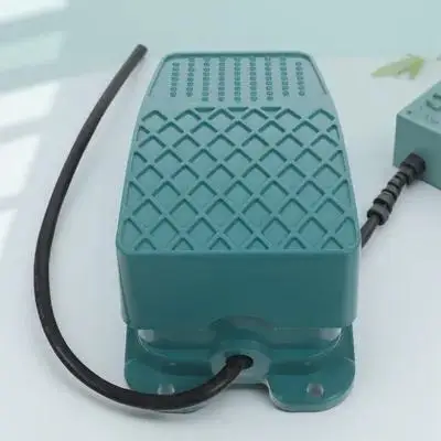 

Foot Switch 10A 250VAC Plastic Pedal Alternating Type Easy Installation Stable Household Appliances
