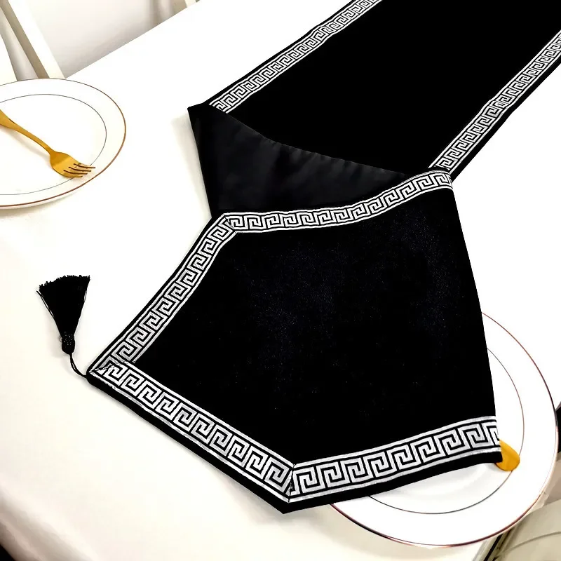 Embroidery Velvet Table Runner 32*120/160/180/210/240cm High Quality Thick Luxury Table Runners Placemat Diningroom Table Decor
