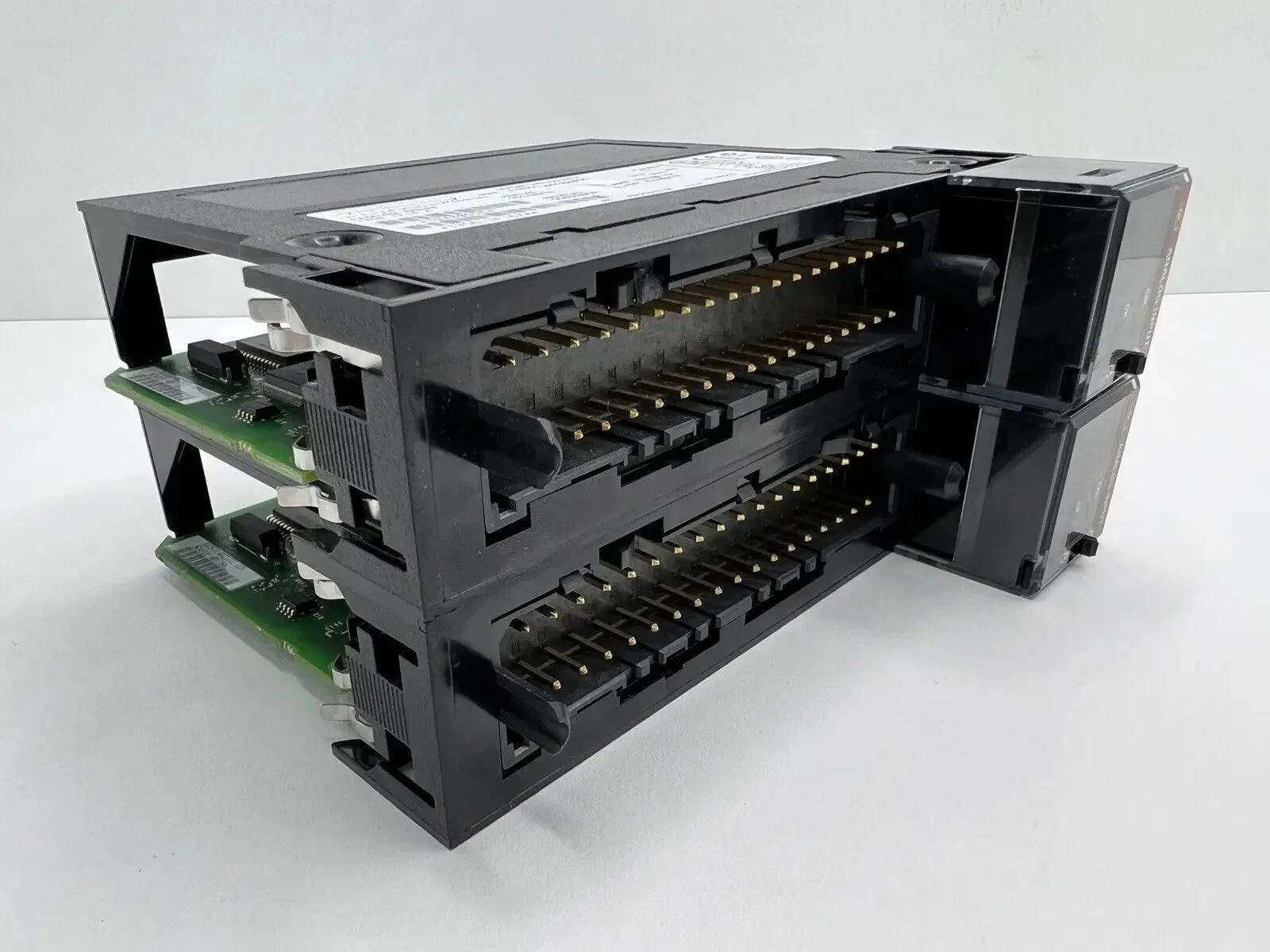 1756-IF16 Точечный товар для нового оригинального A BB SER A FW 1,5 Входной модуль Малая система автоматизации S7-1500 1756-IF16 Точечный товар для нового оригинального A BB SER A FW 1,5 Входной модуль Малая система автоматизации S7-1500