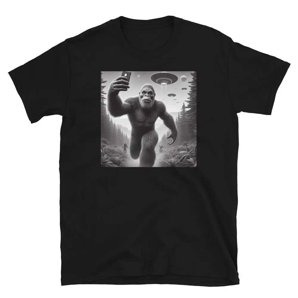 

Sasquatch Funny Bigfoot Alien Graphic Tee - UFO Novelty T-Shirt