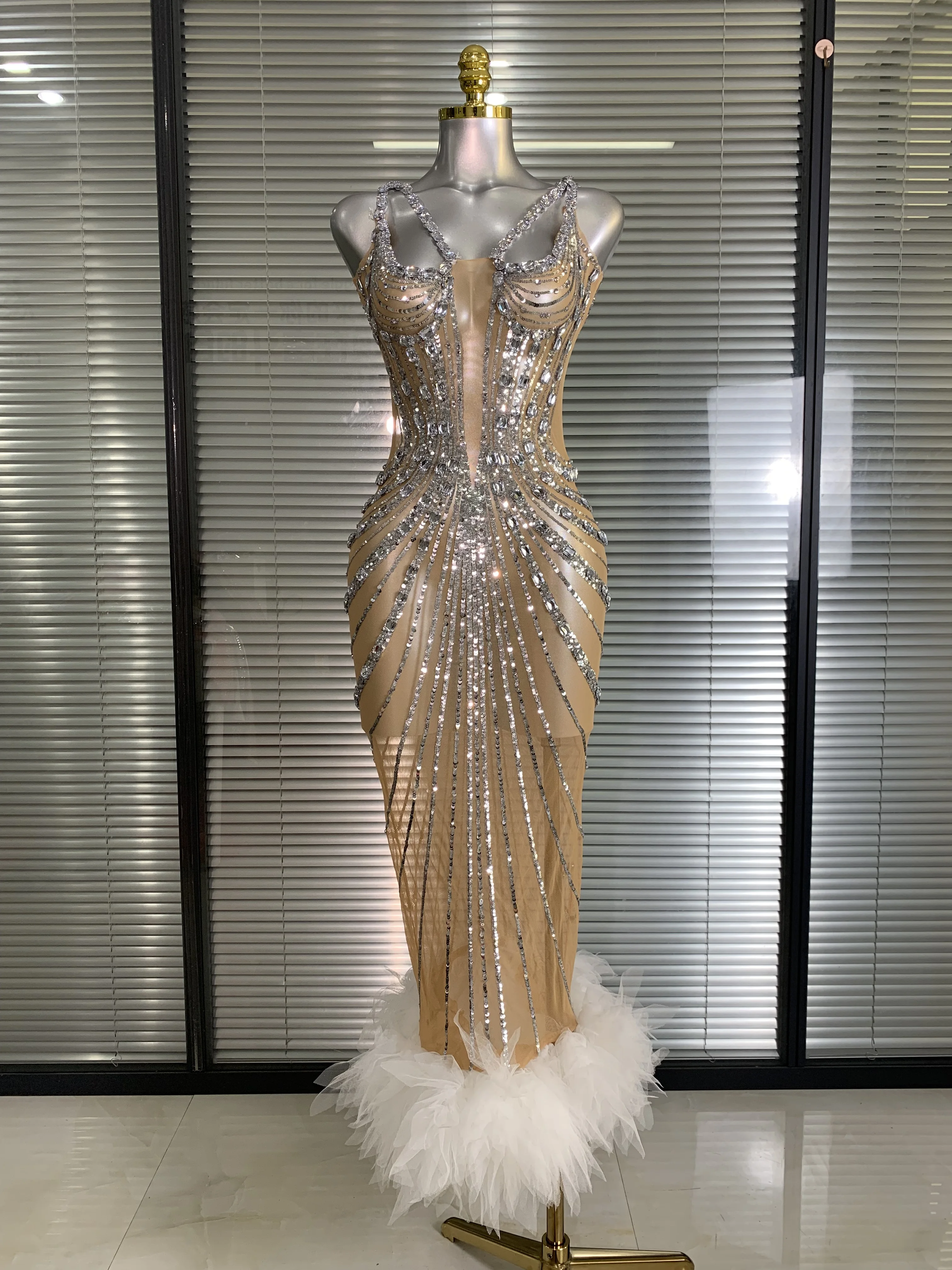 

NEW Women Sexy V Neck Mesh Crystal Diamonds Maxi Dress See Through Party Singer Long Dress Stage Performance Costume