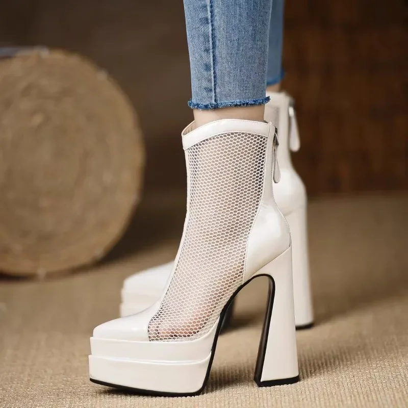 

Летние охлаждающие ботинки из дышащей сетки, женские пикантные сетчатые ботинки на тонком очень высоком каблуке и платформе с острым носком и вырезами