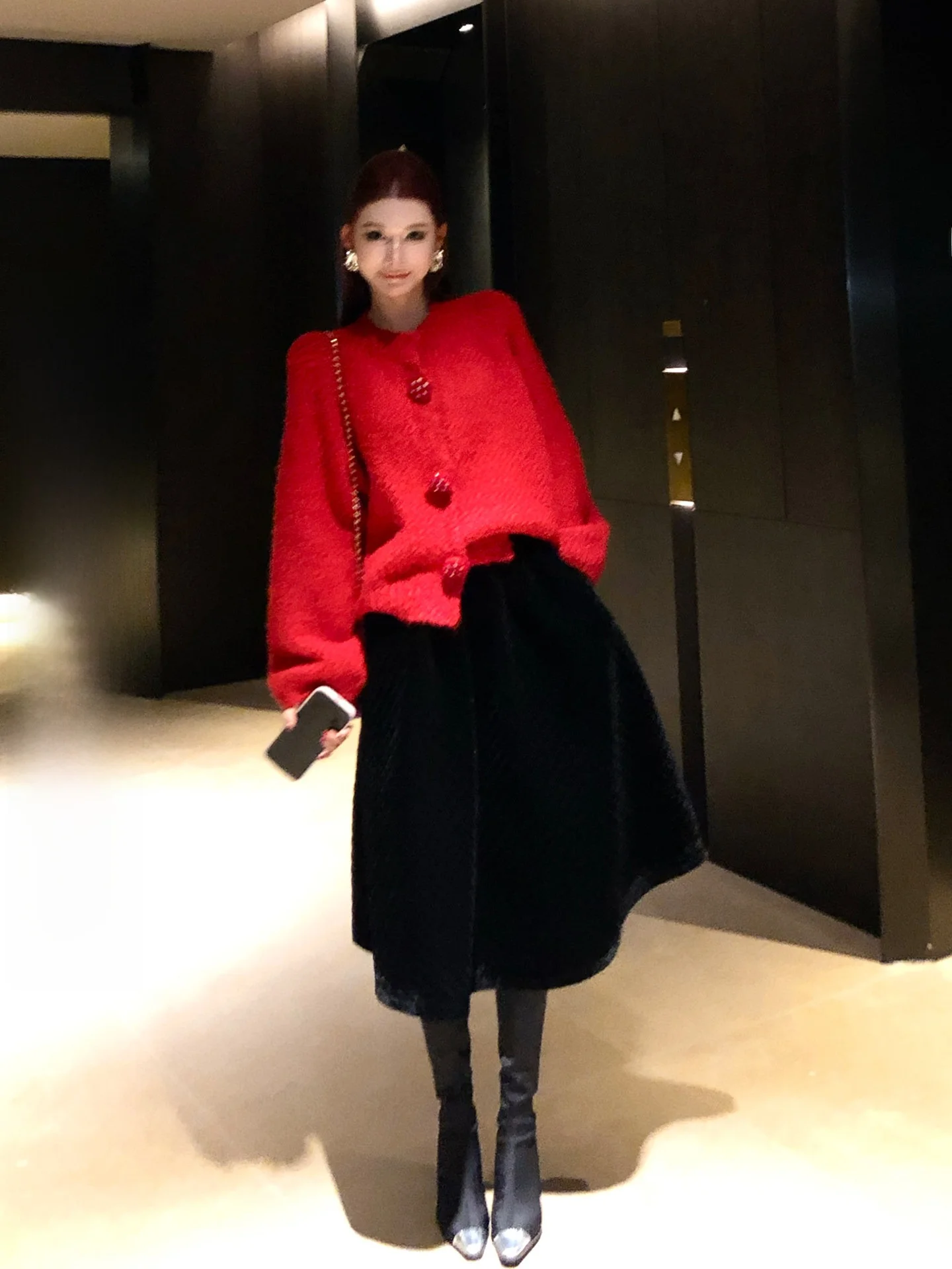 

Elegant Velvet A-Line Skirt Women's New Style Hepburn Pure Color Midi Skirt City Commute Party Shopping Date Wear