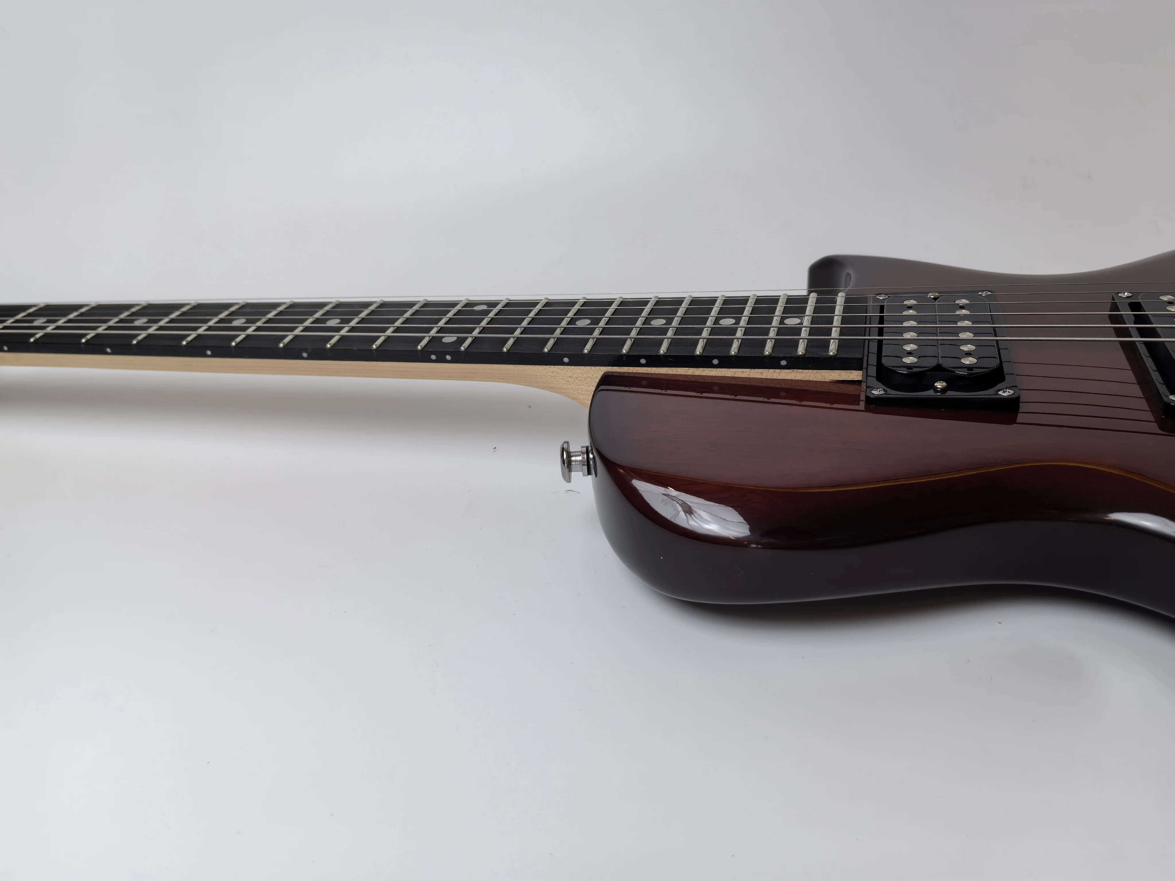 Customizable, in stock, brown-red 6 string electric guitar, round-headed nylon,  direct sale from the manufacturer。