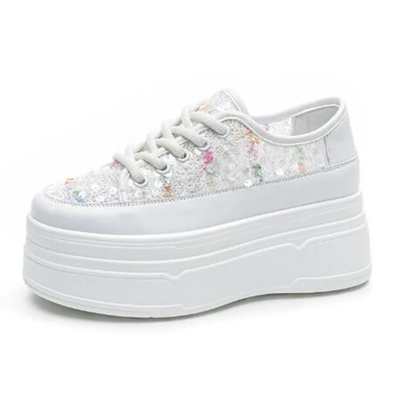 

Новые блестящие кожаные туфли на плоской подошве, повседневная обувь для папы, массивные кроссовки, женская спортивная обувь на платформе, женская обувь для скейтборда на скрытом каблуке, теннис