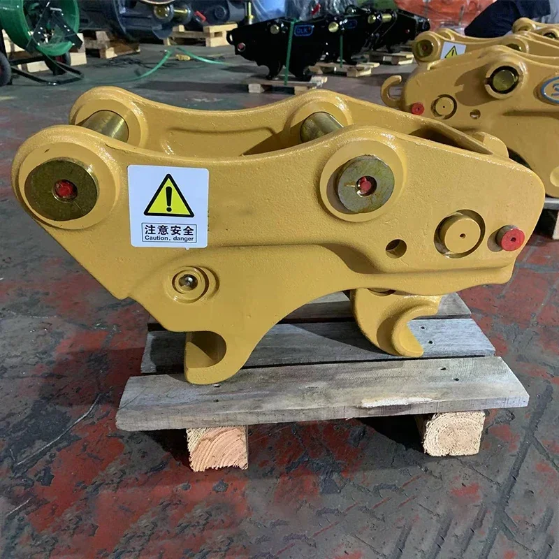 

YG Factory Excavator Rotating Quick Hitch High Performance 5 Ton Excavator Attachment Rotate Fast Hitching Coupler Equipment