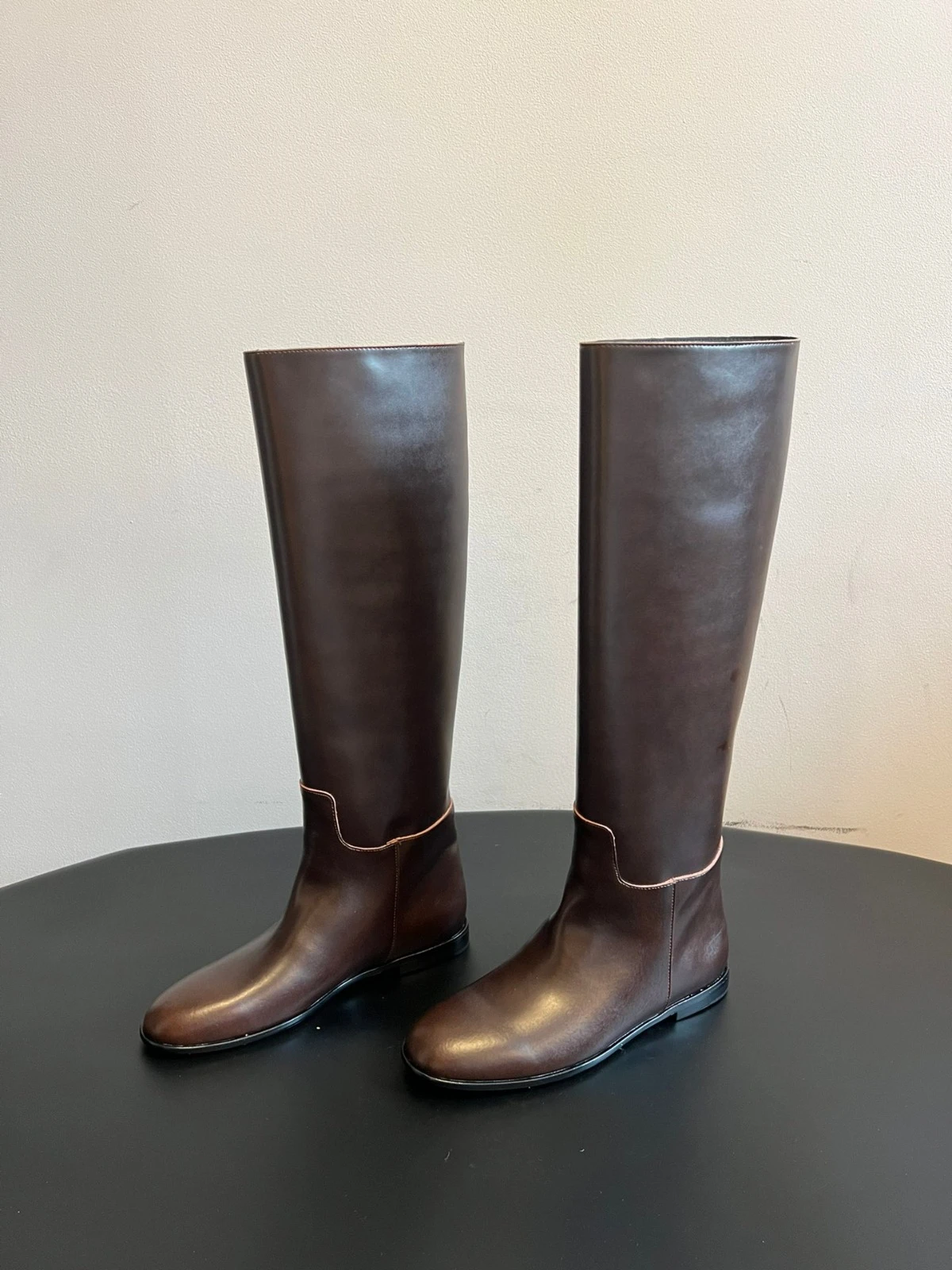 

Женские высокие сапоги до колена, коричневые, из гладкой кожи, на низком каблуке, с круглым носком, осенне-зимние, модные, для повседневной носки и верховой езды