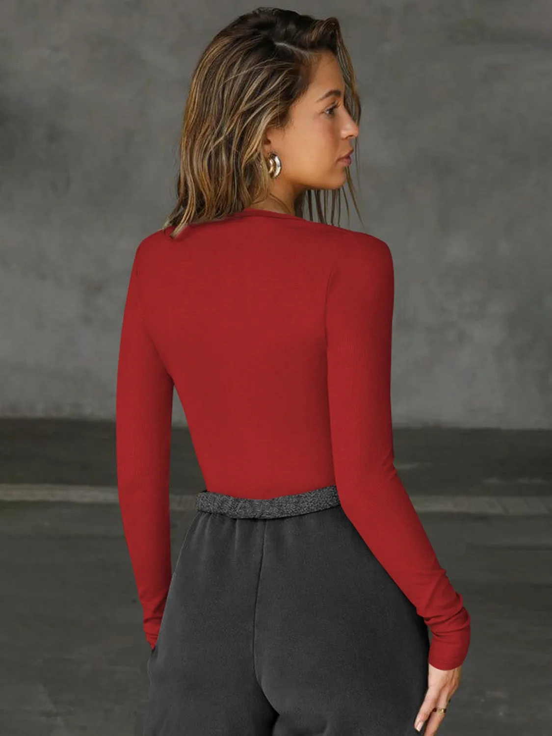 2025 Herbst Winter Neue Mode Damen Tops T-Shirt V-Ausschnitt aushöhlen Sexy und modische Slim Fit Langarm Y2k Kleidung – Detail 13