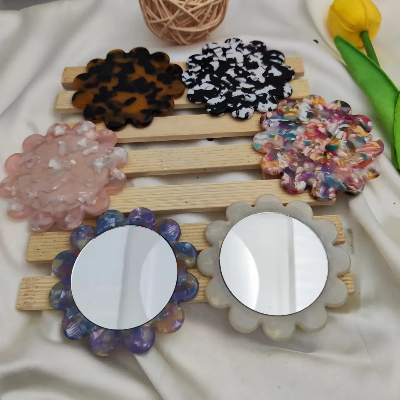 Flower Shaped Acetic Acid Makeup Mirror Handheld Circular Mirror Hand Mirror SPA Salon Compact Acetic Mirrors Cosmetic New