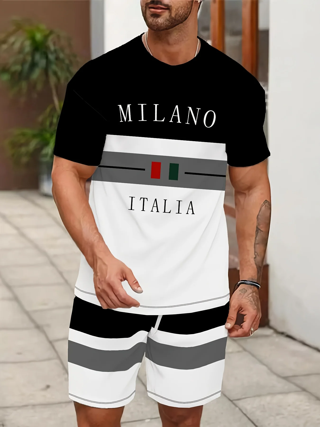 المجموعة الرجالية الجديدة لصيف 2025 هي طباعة حروف ثلاثية الأبعاد غير رسمية وبسيطة وناعمة ومريحة وقابلة للتنفس