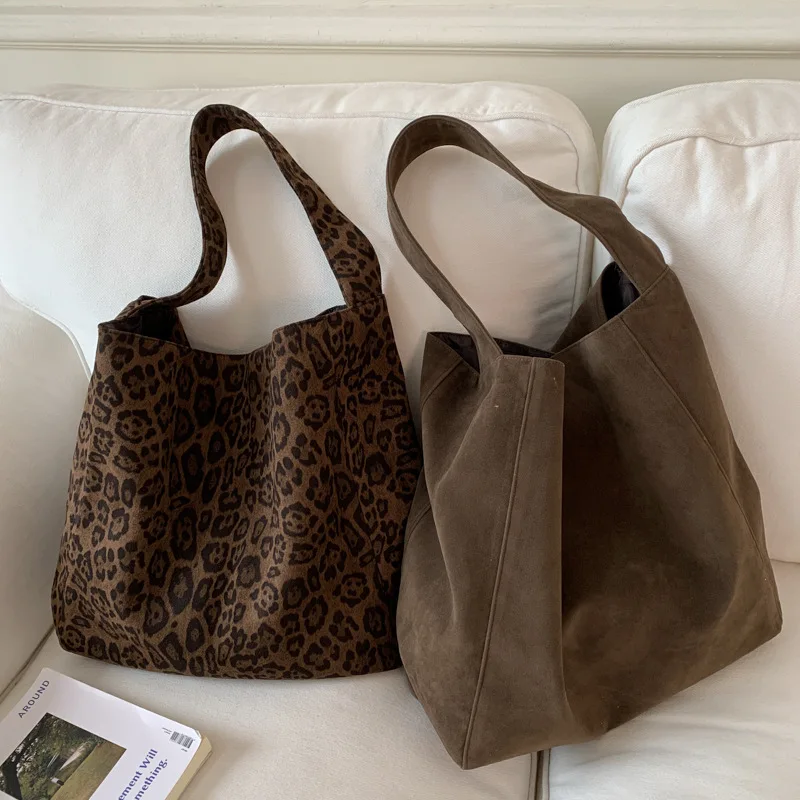 حقائب قماش صوفية كلاسيكية من جلد الغزال للنساء 2026 جديدة بجودة عالية حقيبة كتف نسائية ذات علامة تجارية كبيرة مصممة فاخرة #1