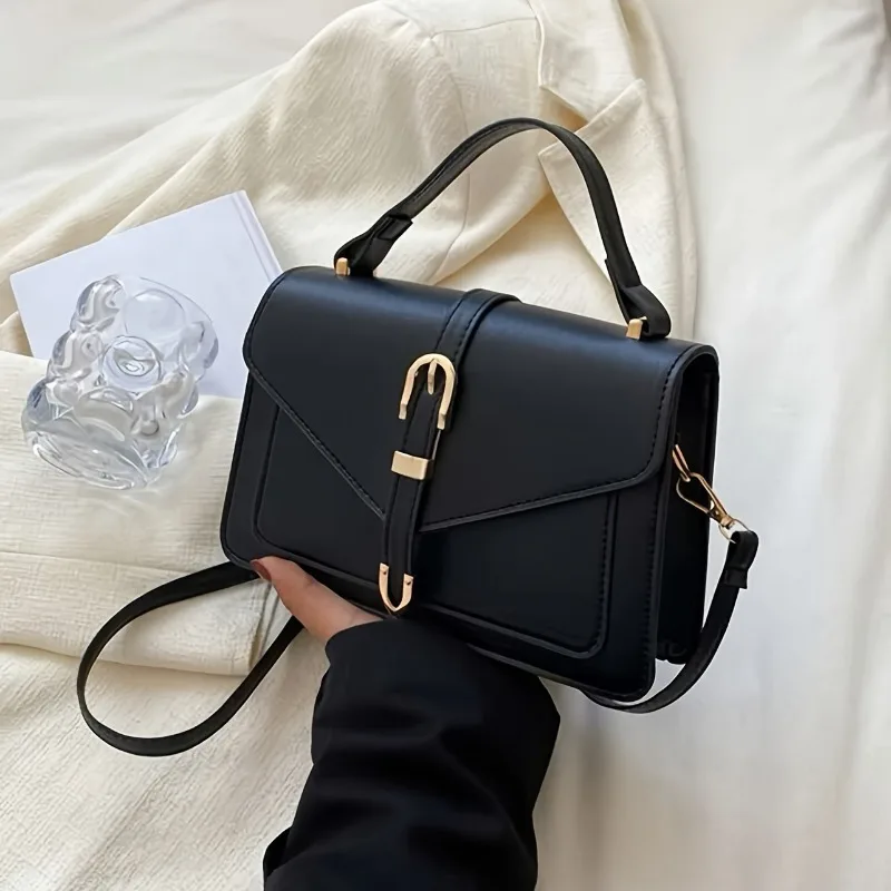 

Fashion Simple Single Shoulder Crossbody Bag with Belt Buckle for Women's New Arrival in Autumn and Winter 202
