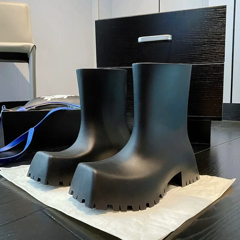 High Quality Soft Leather PU Ankle Boots Women Fashion Waterproof Non-slip Chunky Platform Boots Designer Rain Boots Botas Mujer view 3