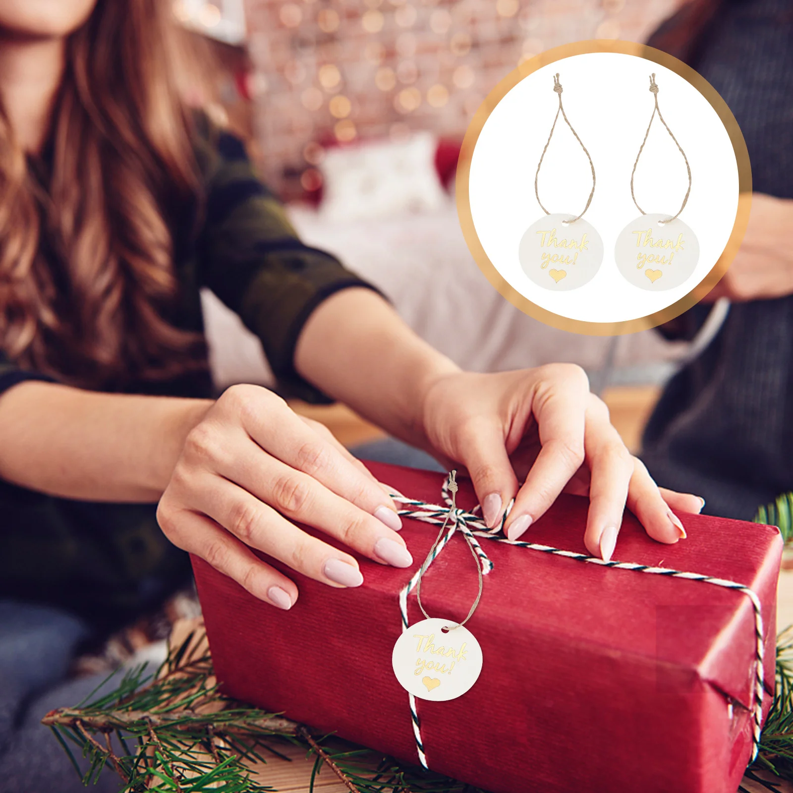 

100pcs Gold Foil Round Cards Mini Gift For Candy Bag Packaging Pre-Punched Hole Hanging Paper Tags With String Party Gift Decor