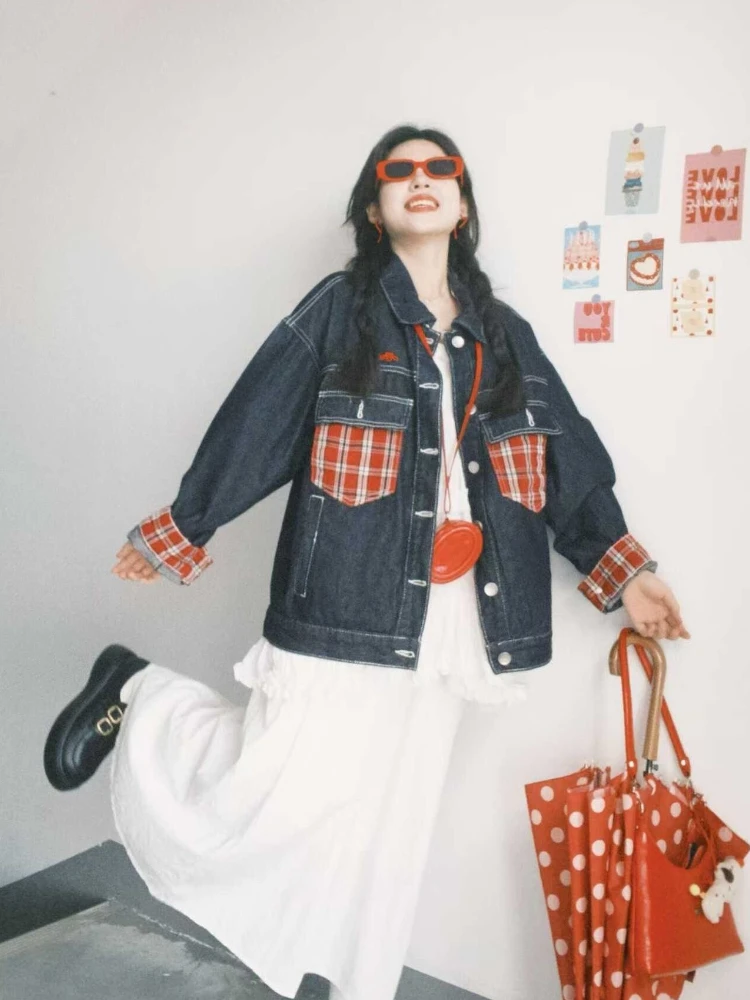 سترة أمريكية عتيقة من قماش الدنيم مع حواف منقوشة معطف ريترو مرقع للنساء عصري كاجوال كبير الحجم طراز التسعينيات