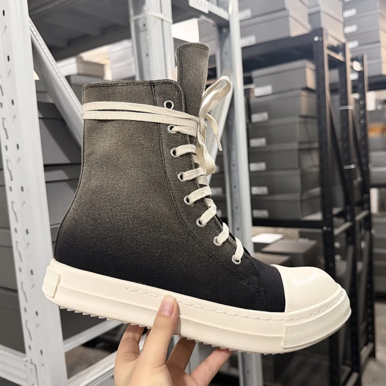 Black White Gradient Canvas 26ss Casual Shoes High Top Men's Low Top Shoe Women's Sneaker Flat Ankle Boots Luxury Footwear
