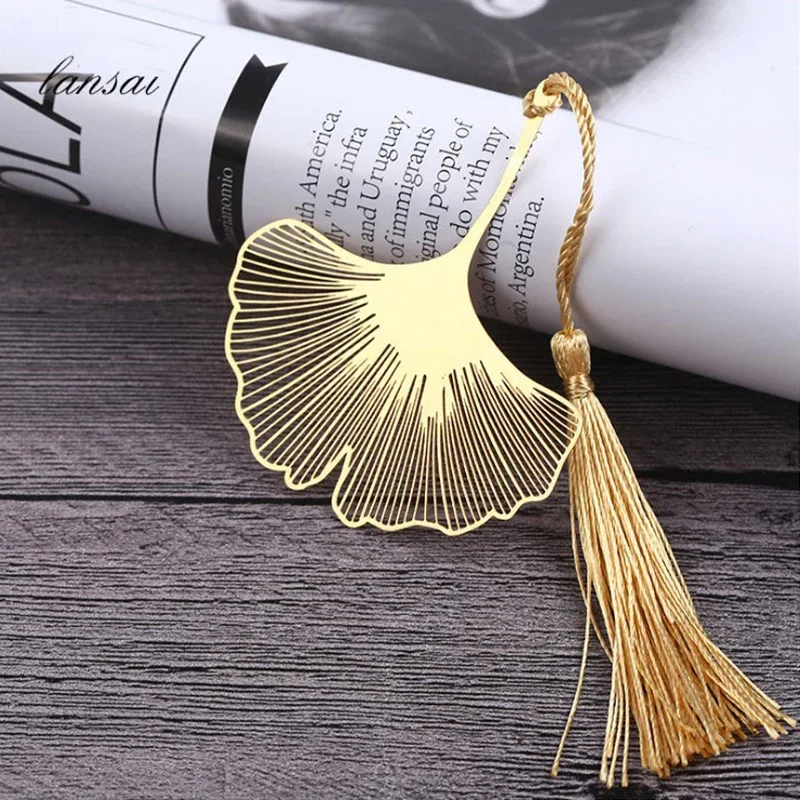 

wedding favors for guests personalized Laser engrave names bookmark Metal 50PCS kid birthday return gift golden tassel souvenir