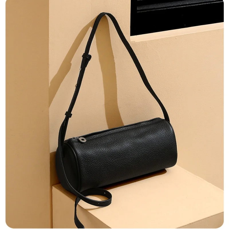 2025 مصمم بسيط أفقي اسطوانة برميل على شكل رفرف حقائب النساء جلد البقر حقائب الكتف بلون محفظة كروسبودي