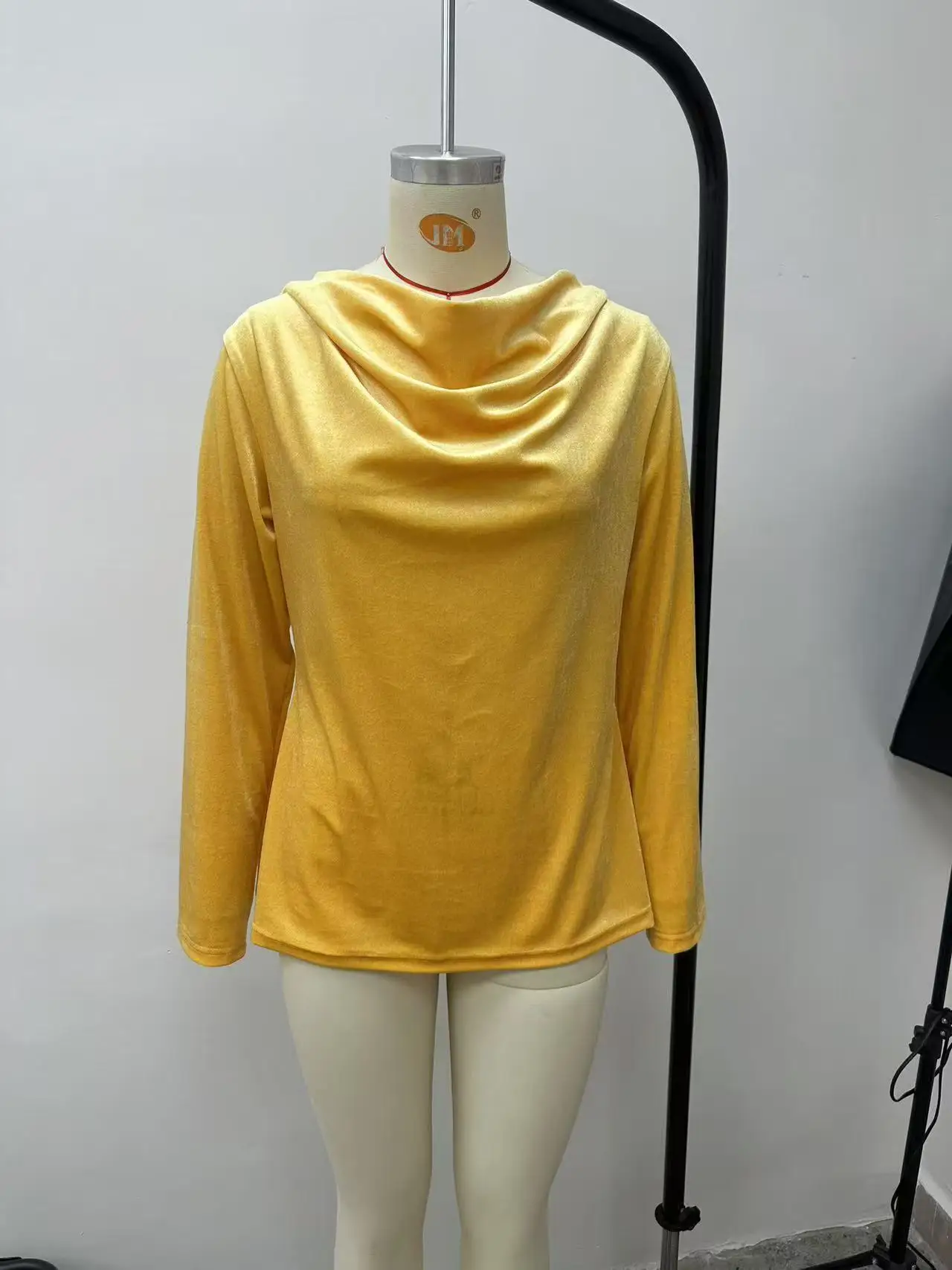 2026 Fashion Women’s Clothing: New Collection, Solid Color, Decorative Collar, Long Sleeves, Sexy Velvet T-Shirt
