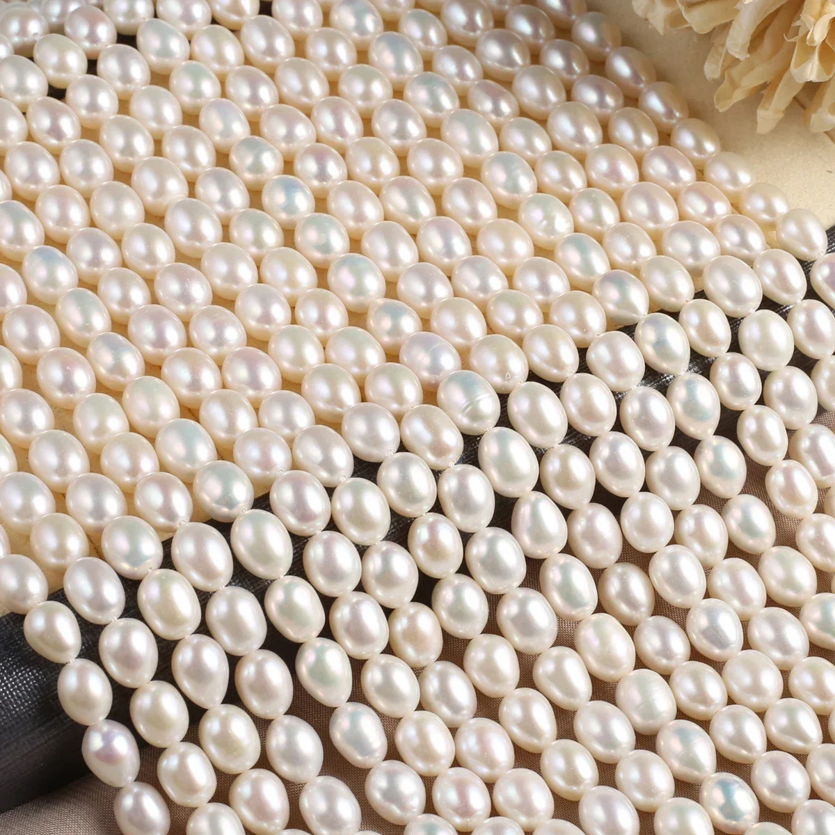 

Natural Freshwater Pearl Beaded AAA Rice Shape Punch Loose isolation Beads for Make Jewelry DIY Bracelet Necklace Accessories