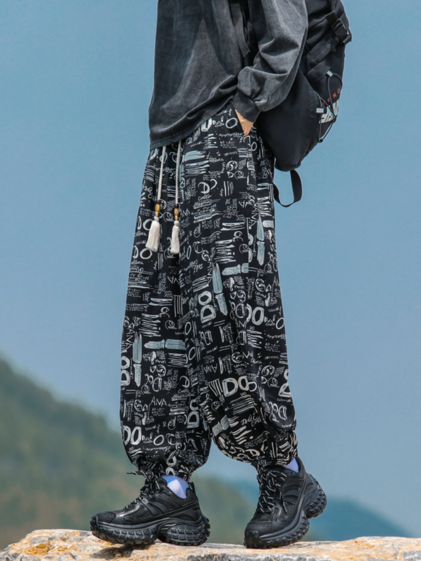 

American Retro Graffiti Ice Silk Loose Fit Men's Summer Thin Fashion Brand Printed Lantern Pants Loose plus Size Nine-Piece P...
