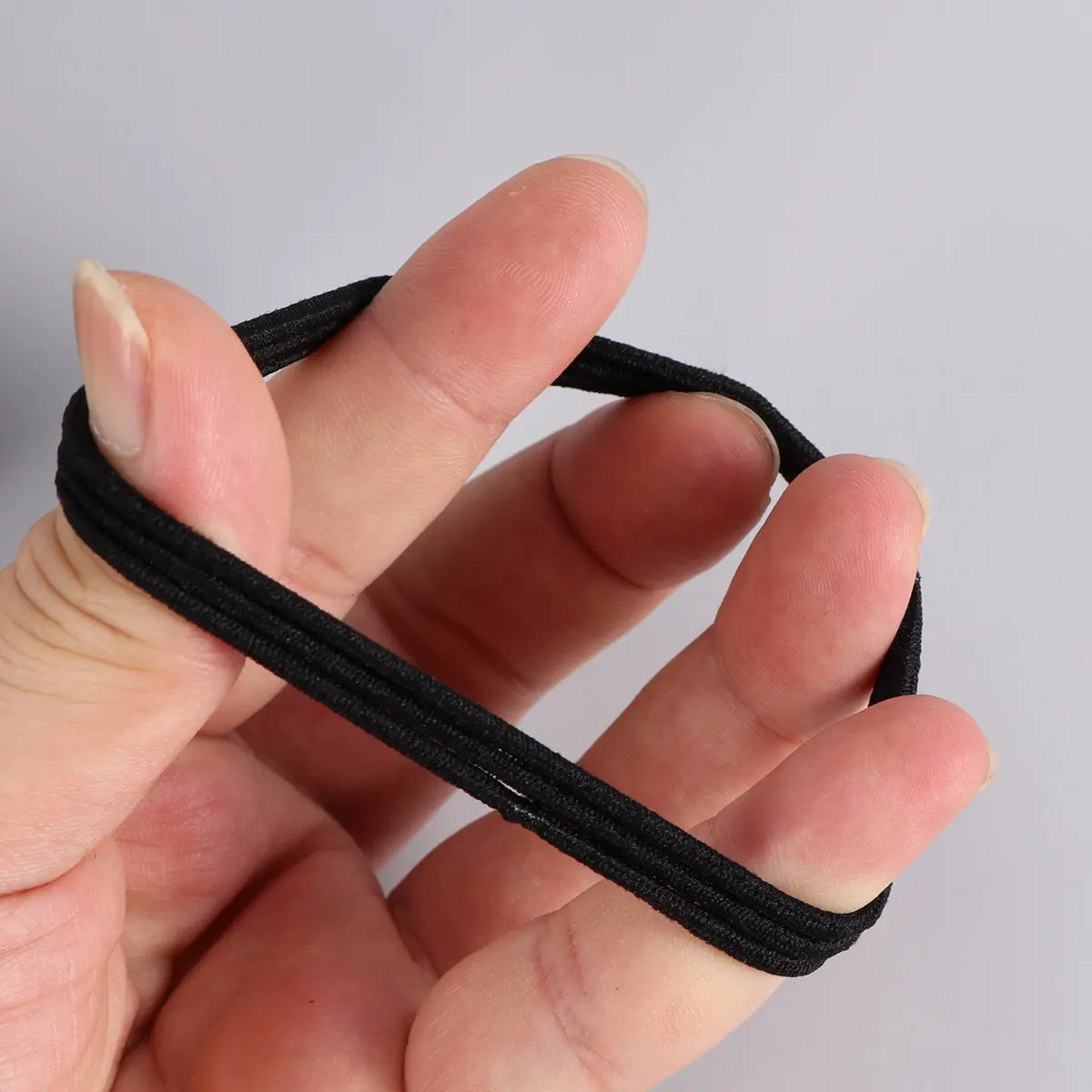 

100Pcs High Elastic Hair Ropes Stylish Simple Tie for Women Everyday Wear Eye-Catching Ponytail Holder Black Simple Hair Tie