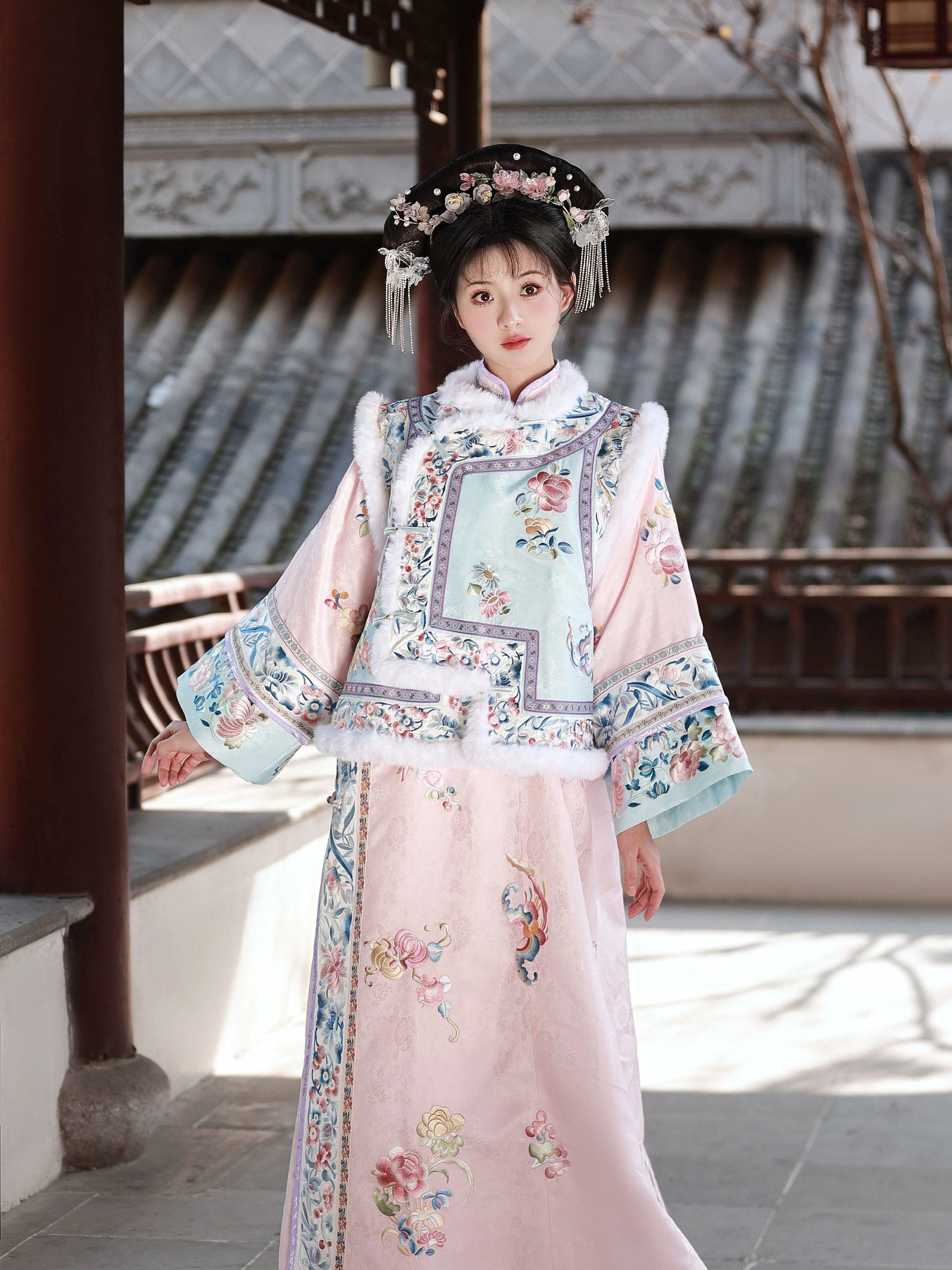 

JiaYi 3 Color Spring Traditional Chinese Embroidery Dress for Women Late Qing Dynasty Cheongsams Han Female Grid Suit Vest Hanfu