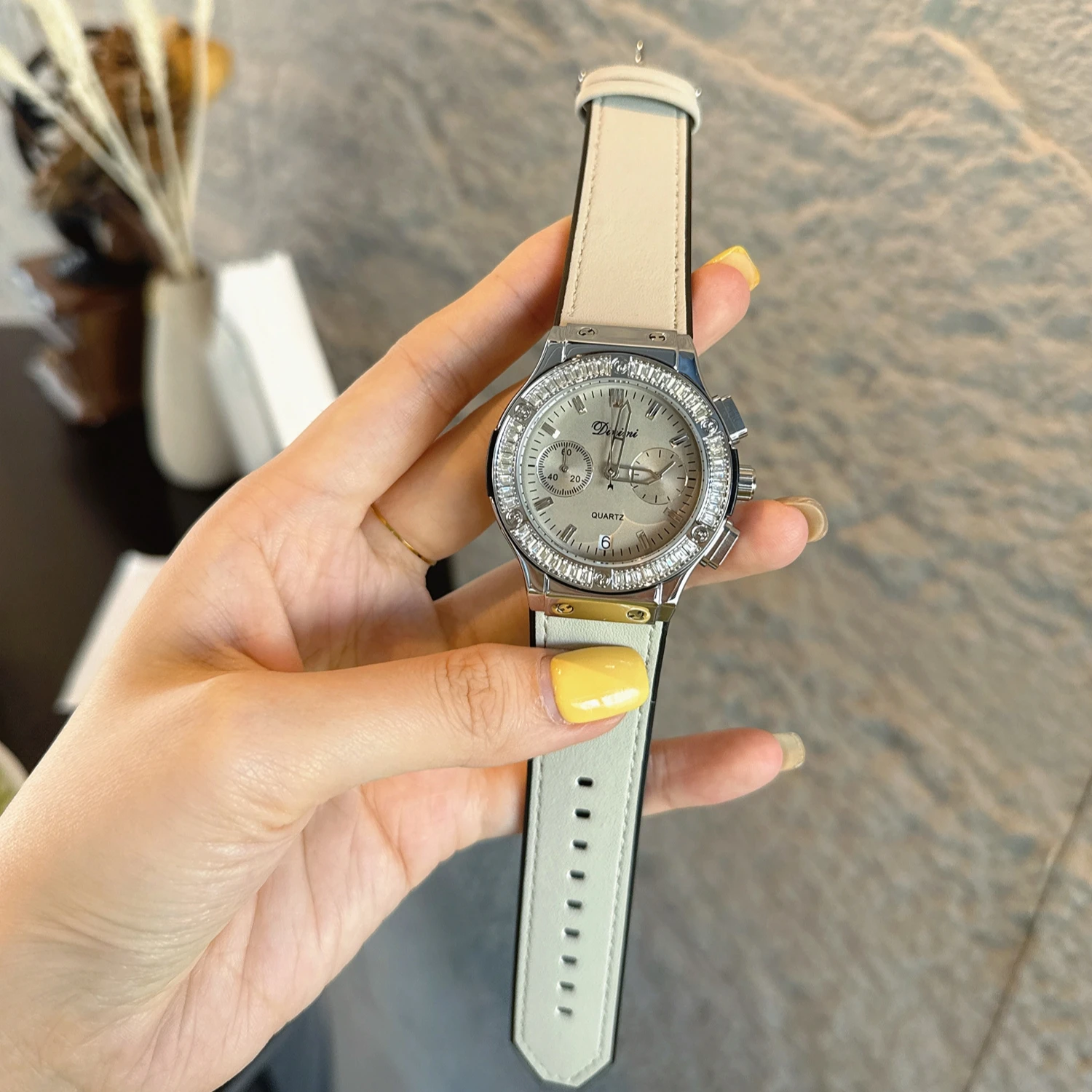 Light Luxury Niche Personality Women's Watch Top Brand New Casual Fashion Girl's Watch Trendy Elegant Sports Watch Gift