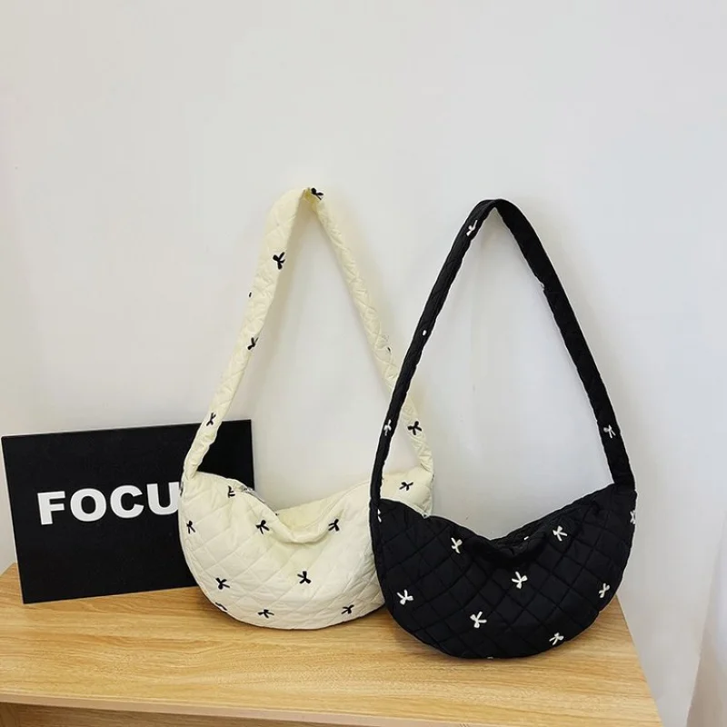 

Fashionable Ladies Crossbody Bag PU Leather Handbag Shoulder Purse Women Chic Messenger Small Bag Elegant Classic