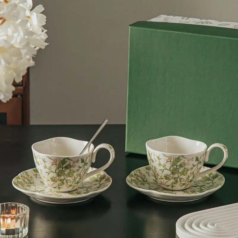 

Чайный сервиз Высококачественный британский изысканный роскошный керамический сервиз для послеобеденного чая Набор кофейных чашек и блюдца Высокий уровень внешнего вида