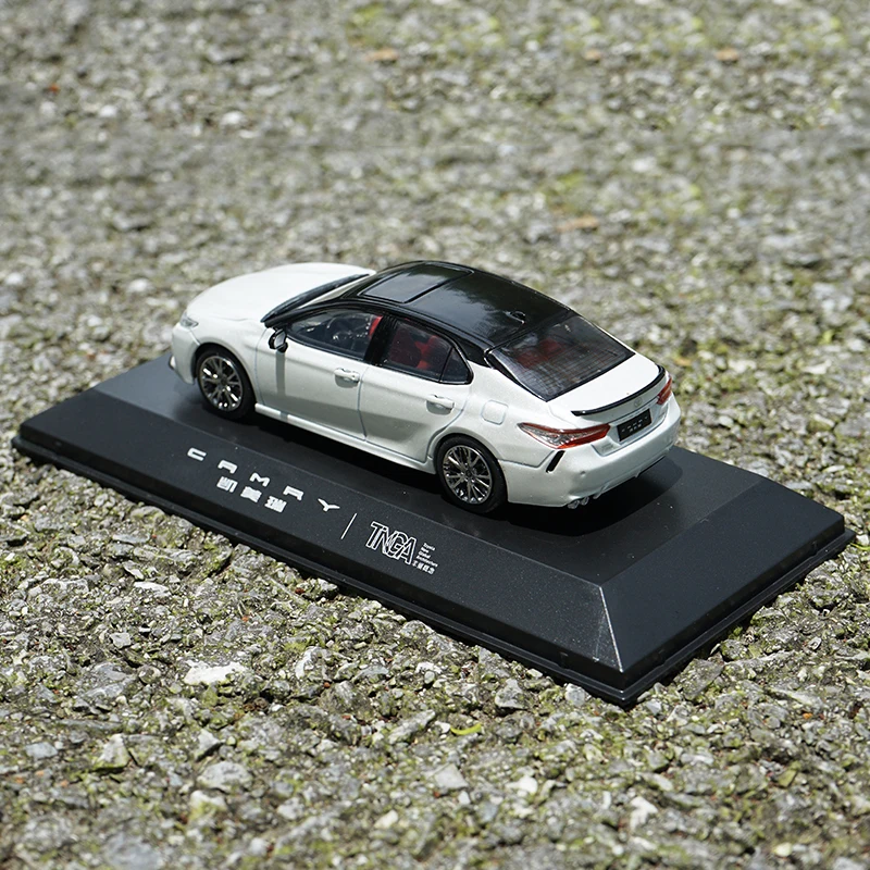 1:43 Toyota 8th CAMRY Alloy Model Car Static high simulation Metal Model Vehicles Original Box For Gifts Collection