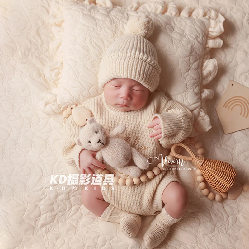 Neutral Knitted Cream White/Blue Romper+Pom-Pom Hat+Socks Newborn Photography Outfit Soft Gentle Baby Homewear and Soothing Bear