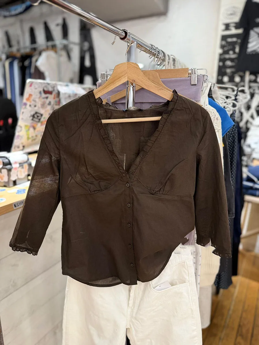 Rüschen Hülse Mit Drei Vierteln T-shirt Bluse Frau Herbst V-ausschnitt Einreiher Baumwolle Dünne Casual Shirts Braun Mode Tops